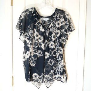 Izod Ladies Top Size Small Petite Navy Cream